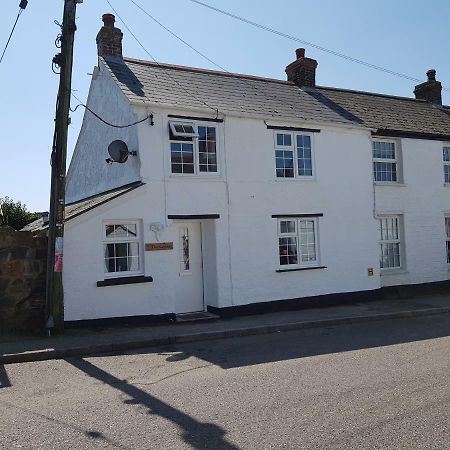 The Cottage Probus Exterior photo